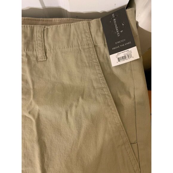 No Boundaries Men's Sz 46 Stretch Flat Front Shorts (Above the Knee)‎ Fray Hem - Picture 1 of 7